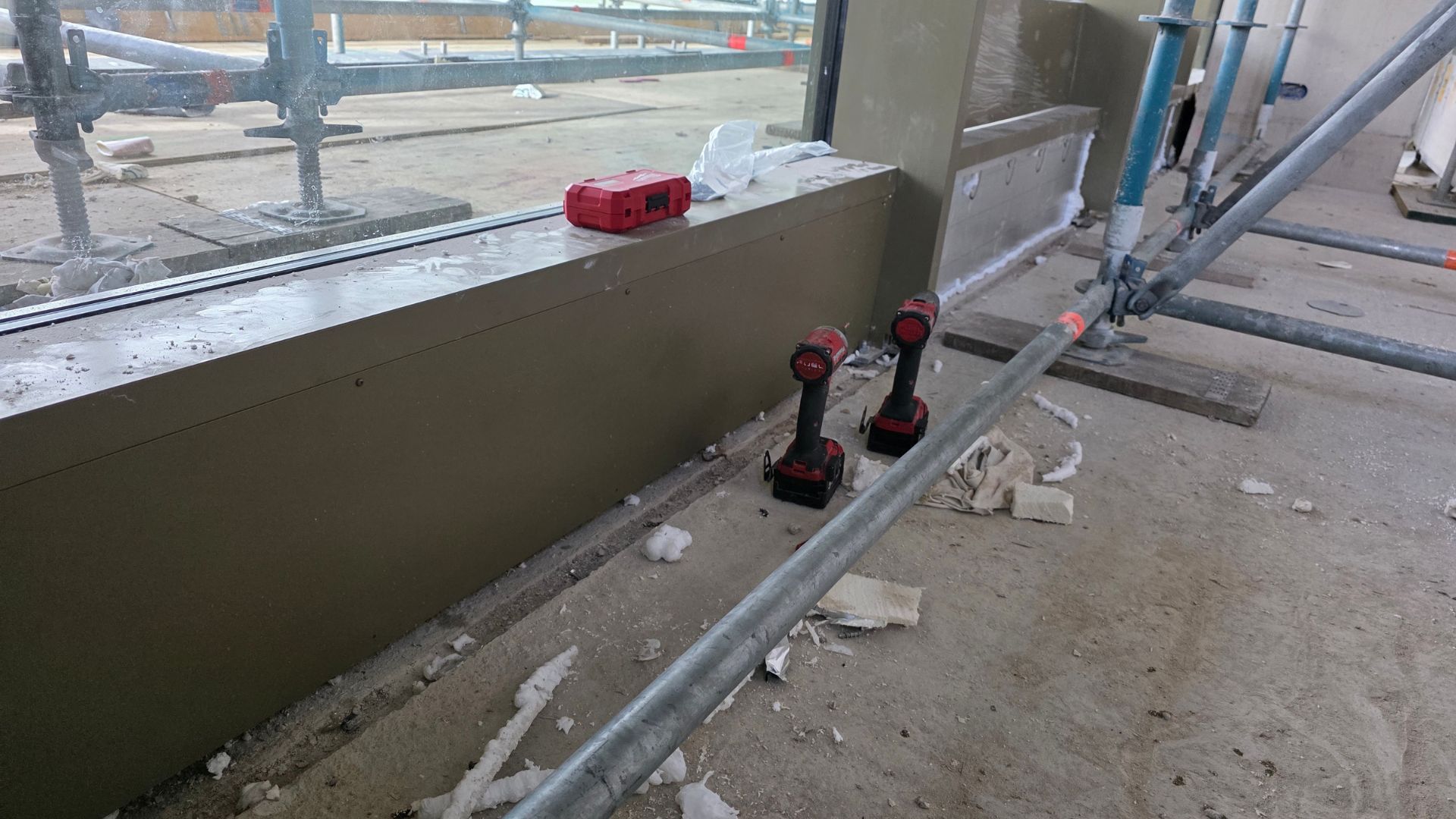 Aluminium afwerking detail van ACS Montage